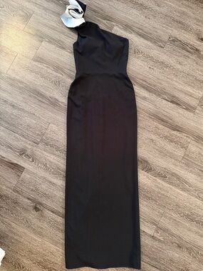 Maria Bianca Nero One Shoulder Flower Gown